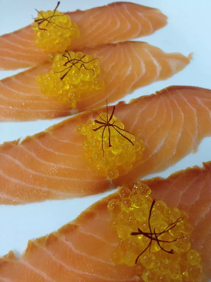 Saffron caviar made with the Spherificator