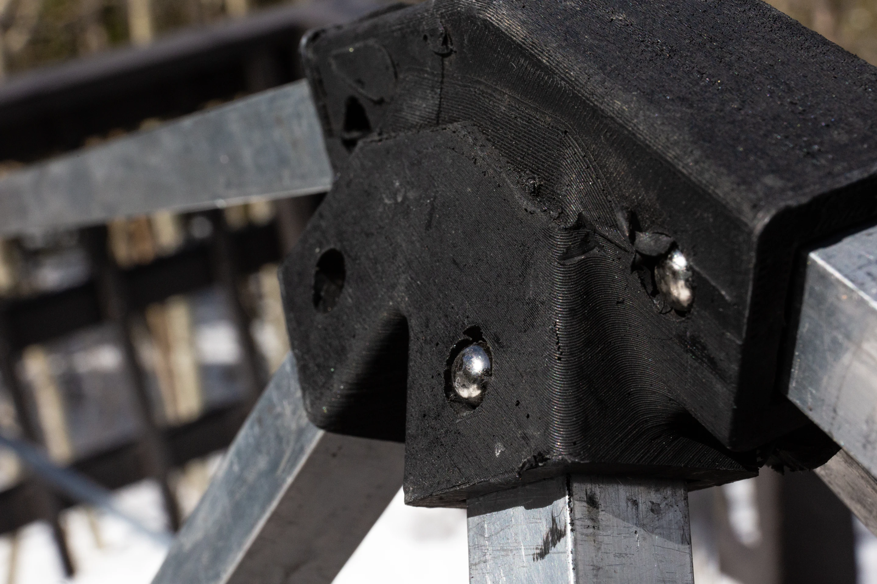 The Hang Solo hammock frame is made up of aluminum struts connected by urethane connector hubs