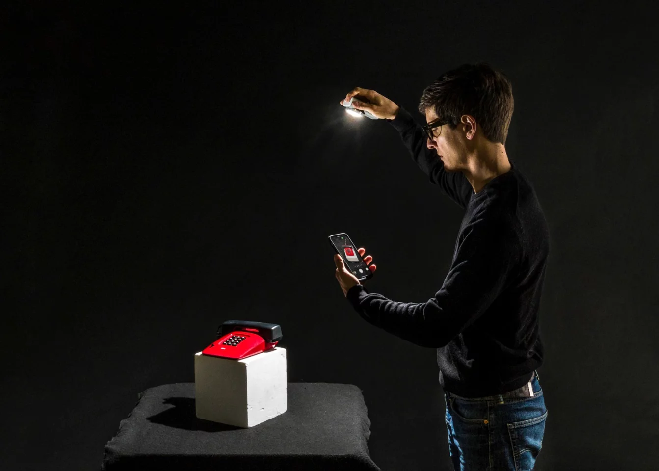 The LIT Flash can be used to trigger your phone's shutter button and vice versa