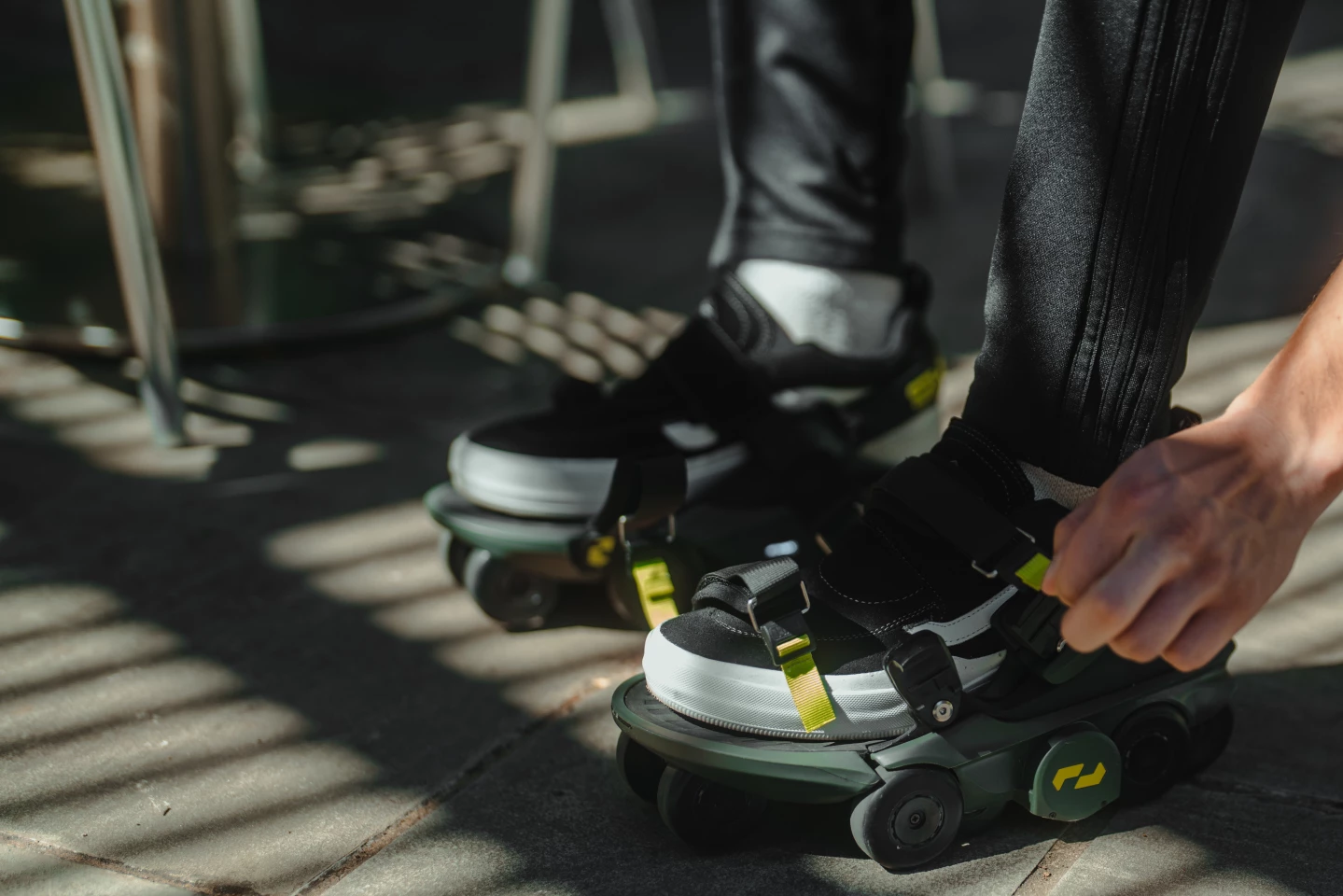 Moonwalkers come in one size, that should fit US shoe sizes ranging from 9 to 12 for men and 10.5 to 13.5 for women – the maximum user weight is 220 lb (100 kg)