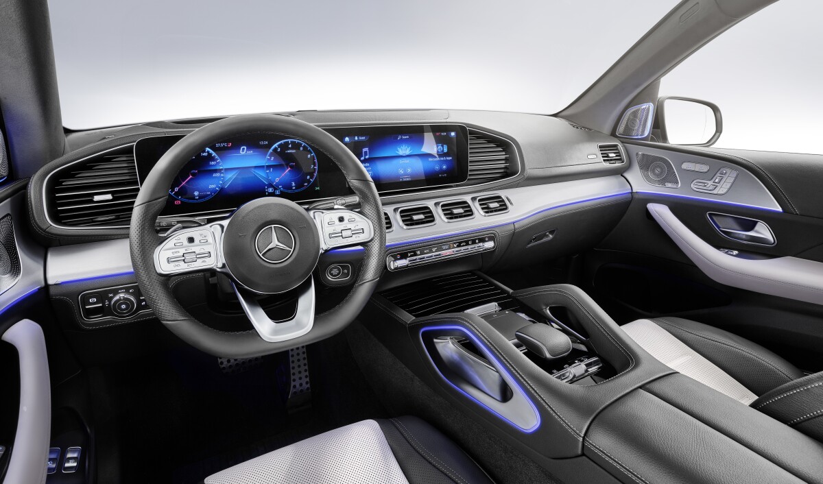 2019 Mercedes-Benz GLE: the MBUX system offers several different "moods" to match different interiors