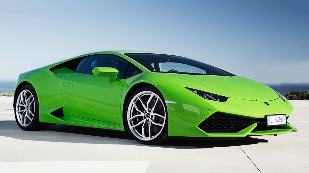 This 2015 Lamborghini Huracán LP 610-4 sold for $450,000 at the 2015 Naples Winter Wine Festival