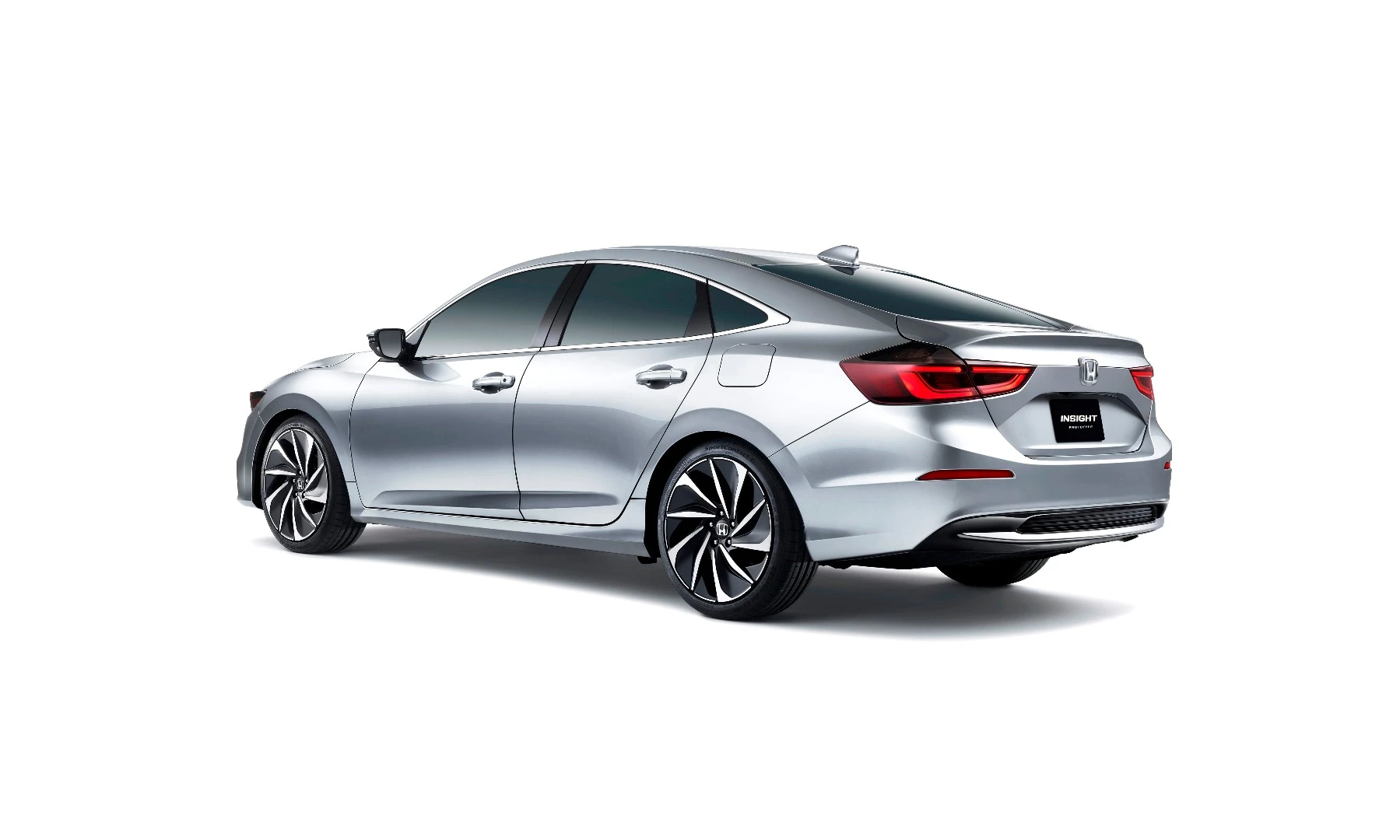 The 2019 Honda Insight has very similar looks to the Honda Civic and Accord models it will be parked next to at dealerships