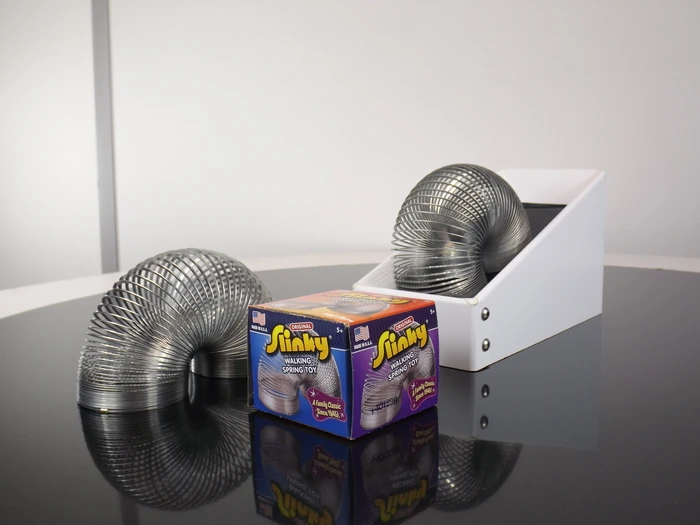 Project NESM allows users to run a Slinky indefinitely
