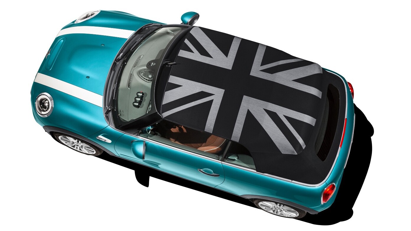 Just because it's a soft top doesn't mean the Convertible can't be customized like a hatchback