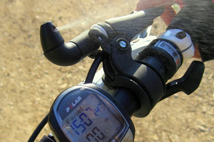 The Q-FOG provides a cooling mist from your handlebars