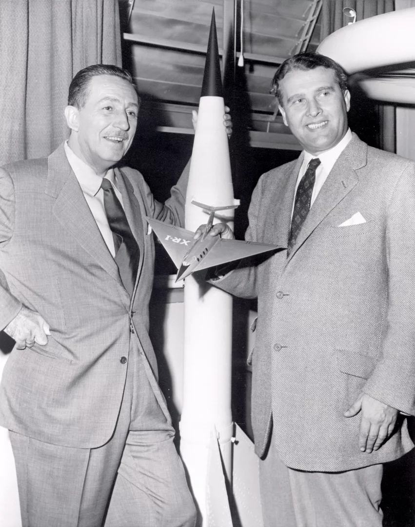 Werhner von Braun (right) with Walt Disney