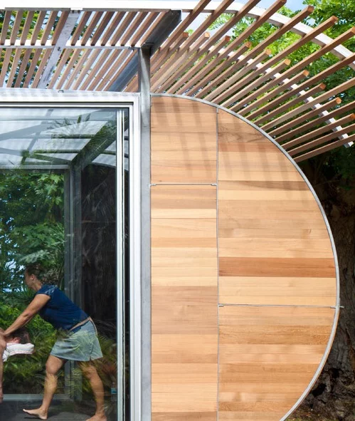 A shading trellis limits the amount of heat that can infiltrate inside the building