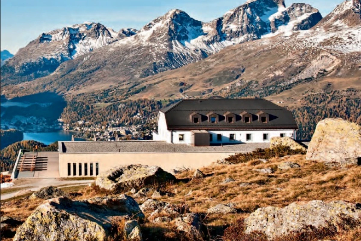 The Romantik Hotel has been awarded the PlusEnergieBau Solar Award 2011, the only prize in the world for buildings that generate more energy than they need (image: Romantik Hotel)
