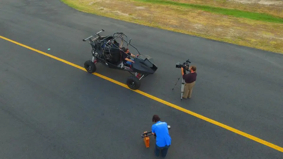The SkyRunner doesn't require a runway and can take off from the likes of grass fields and beaches