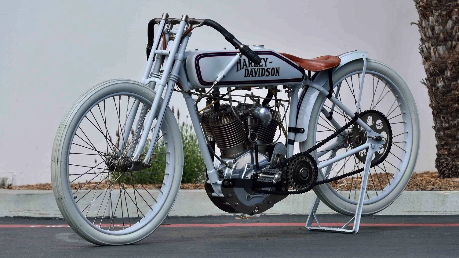 Another bike from the Dr. J. Craig Venter Collection and previously museum displayed, this 1916 Harley-Davidson 16T V-Twin Board Tracker fetched $55,000