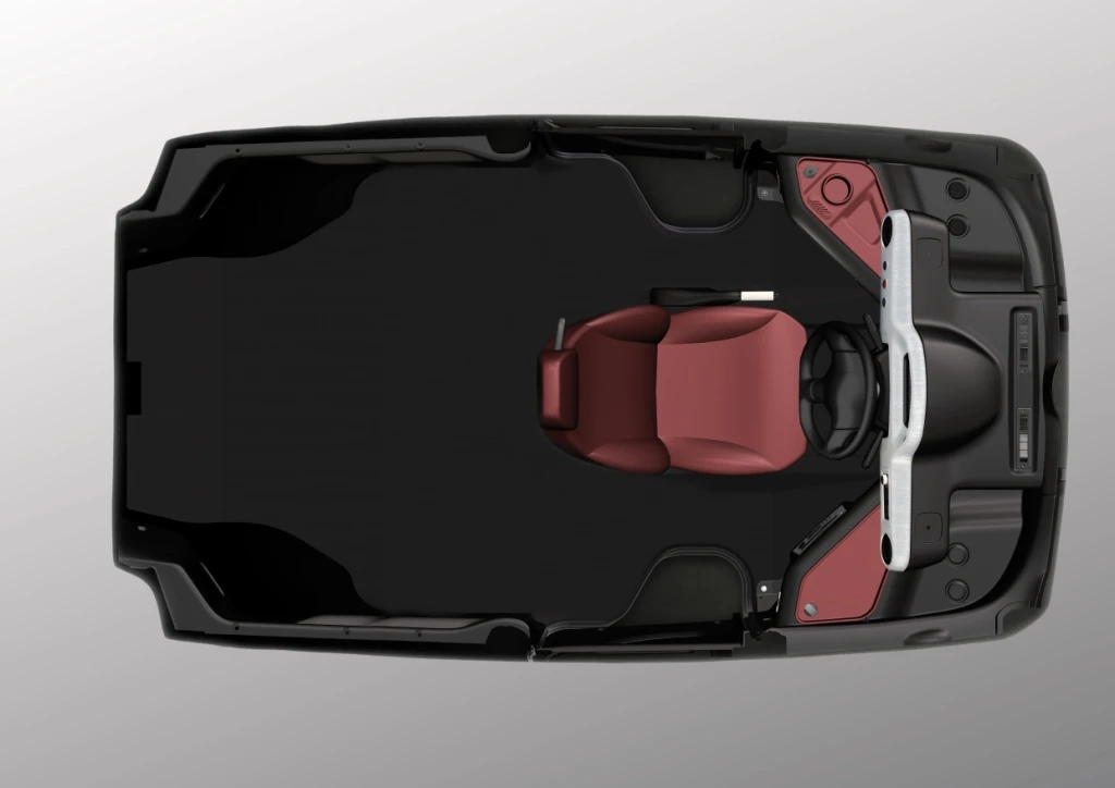 Probably the most striking feature of the mia U is the positioning of the driver in a central position, said to give better all-round visibility