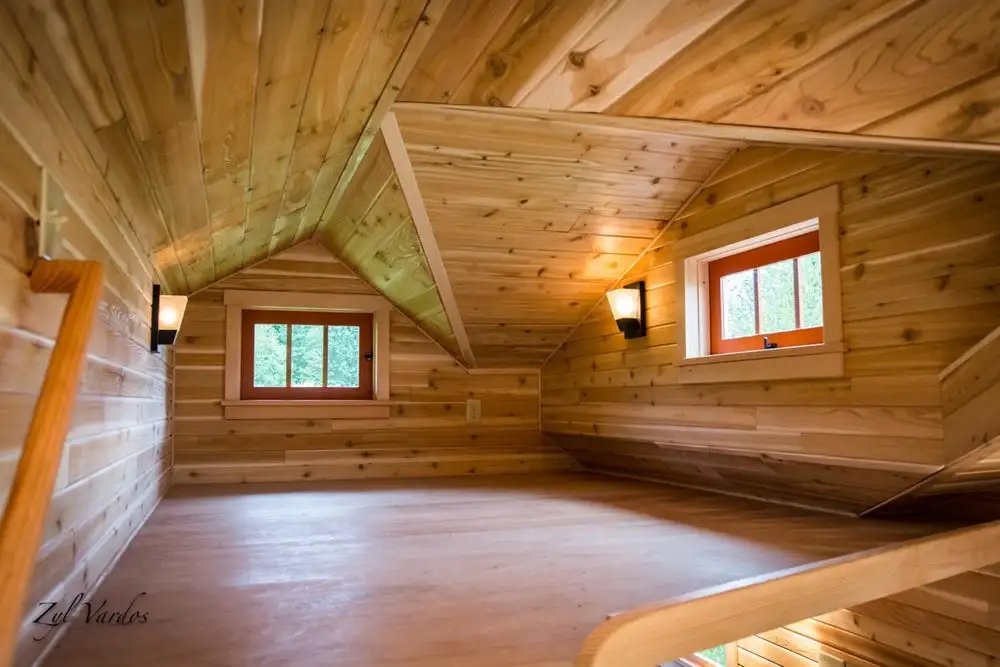Fuchsia's loft bedroom: notice the space lost to the jutting down roof