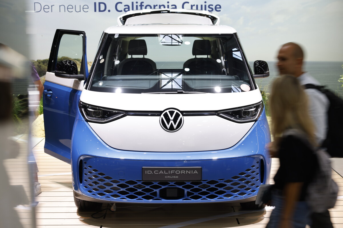 Volkswagen camper van kicks off the next era at surprising price