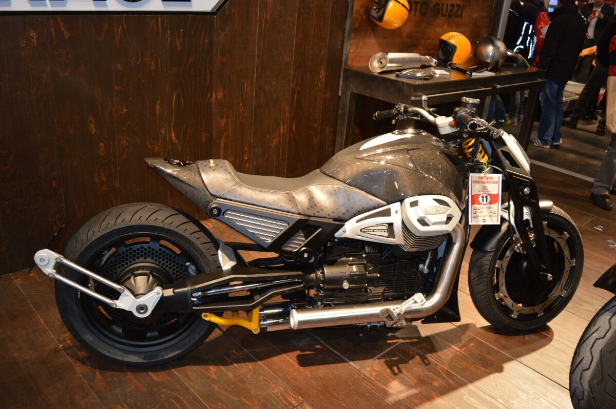 Walter Tosto created an impressive dragster version of the Moto Guzzi California 1400