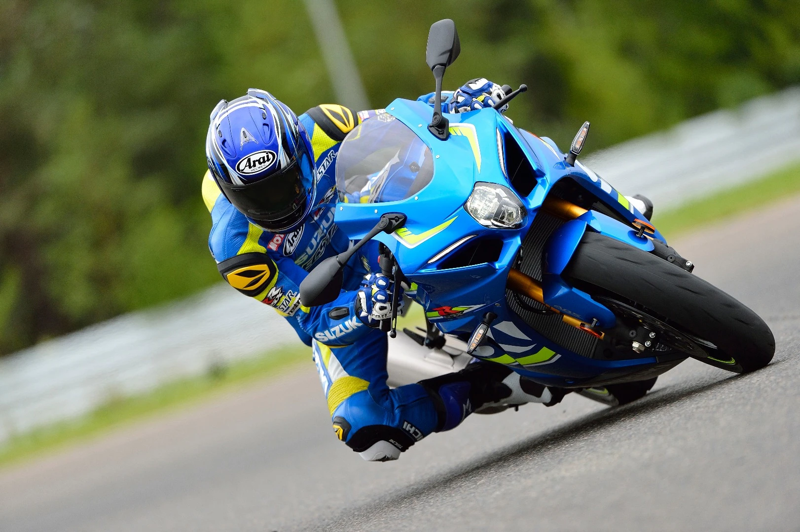 The 2017 Suzuki GSX-R1000/R in action