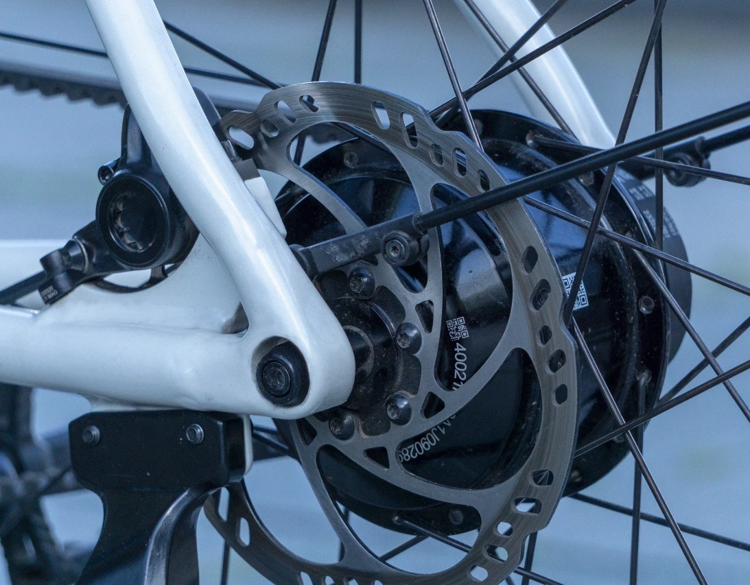 QU-ET uses a 250-W/40-Nm rear hub motor from Hyena Ebike Systems