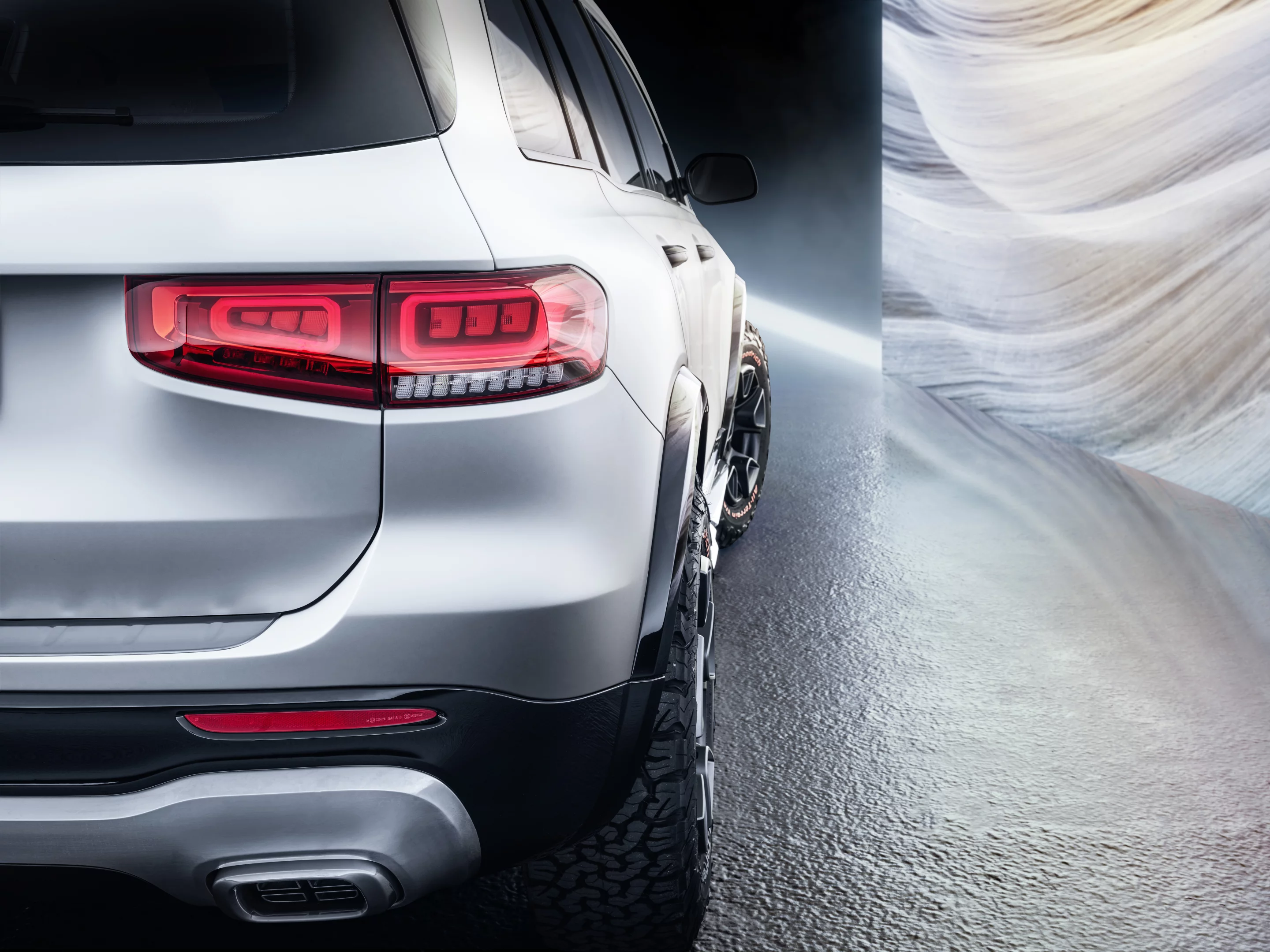 The beefiness of the tires is a match for the GLB concept's wide fender flares and edge guards