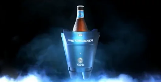 The Norte Photoblocker is a functional beer cooler surrounded by four sensors that can detect the flashes from cameras or cell phones and fire back its own flash to ruin an resulting photos