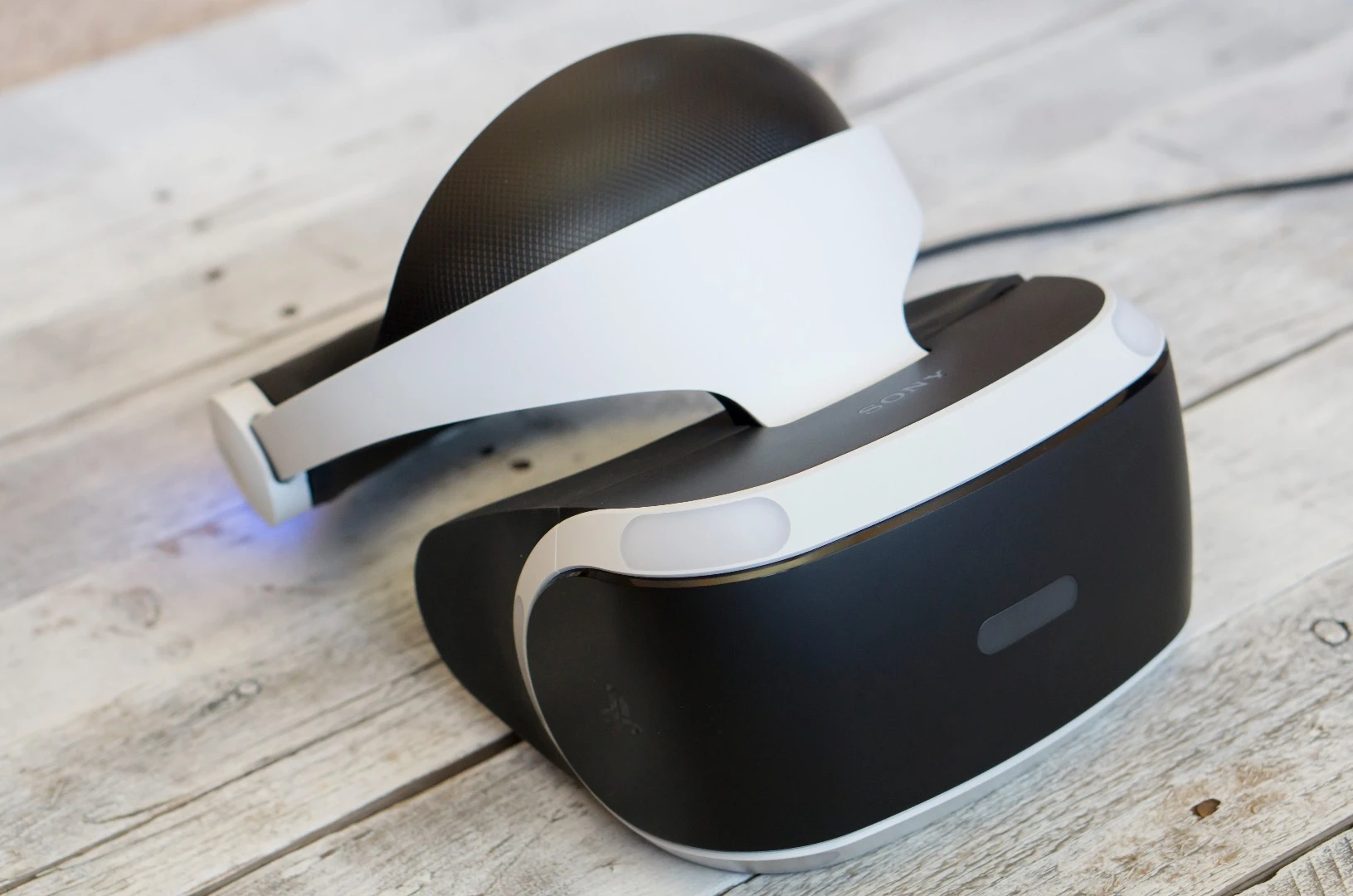 PlayStation VR's headset itself is perfectly good for this price range