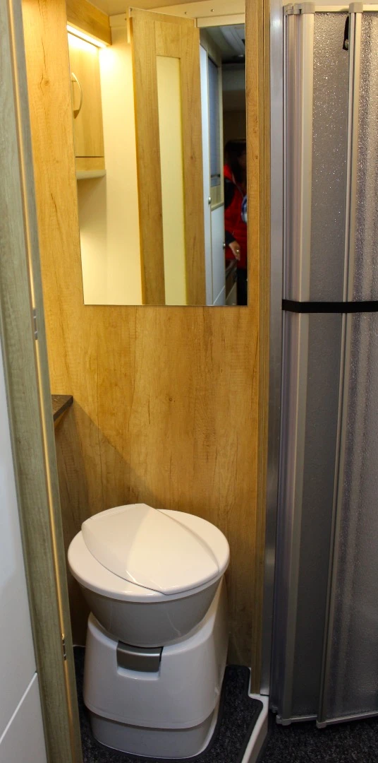 La Strada Avanti H Plus toilet room