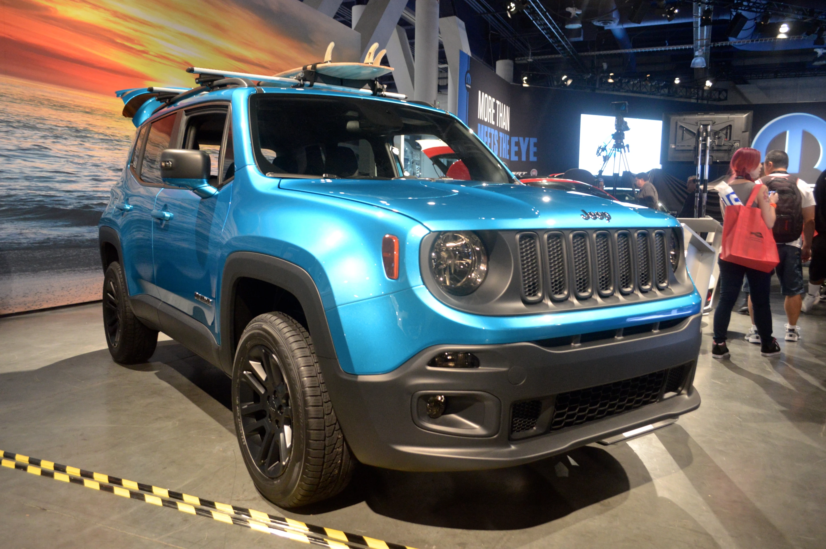 The Renegade Riptide includes a Mopar rack with surfboard and surf-inspired Jeep Performance Parts logo (Photo: C.C. Weiss/Gizmag)