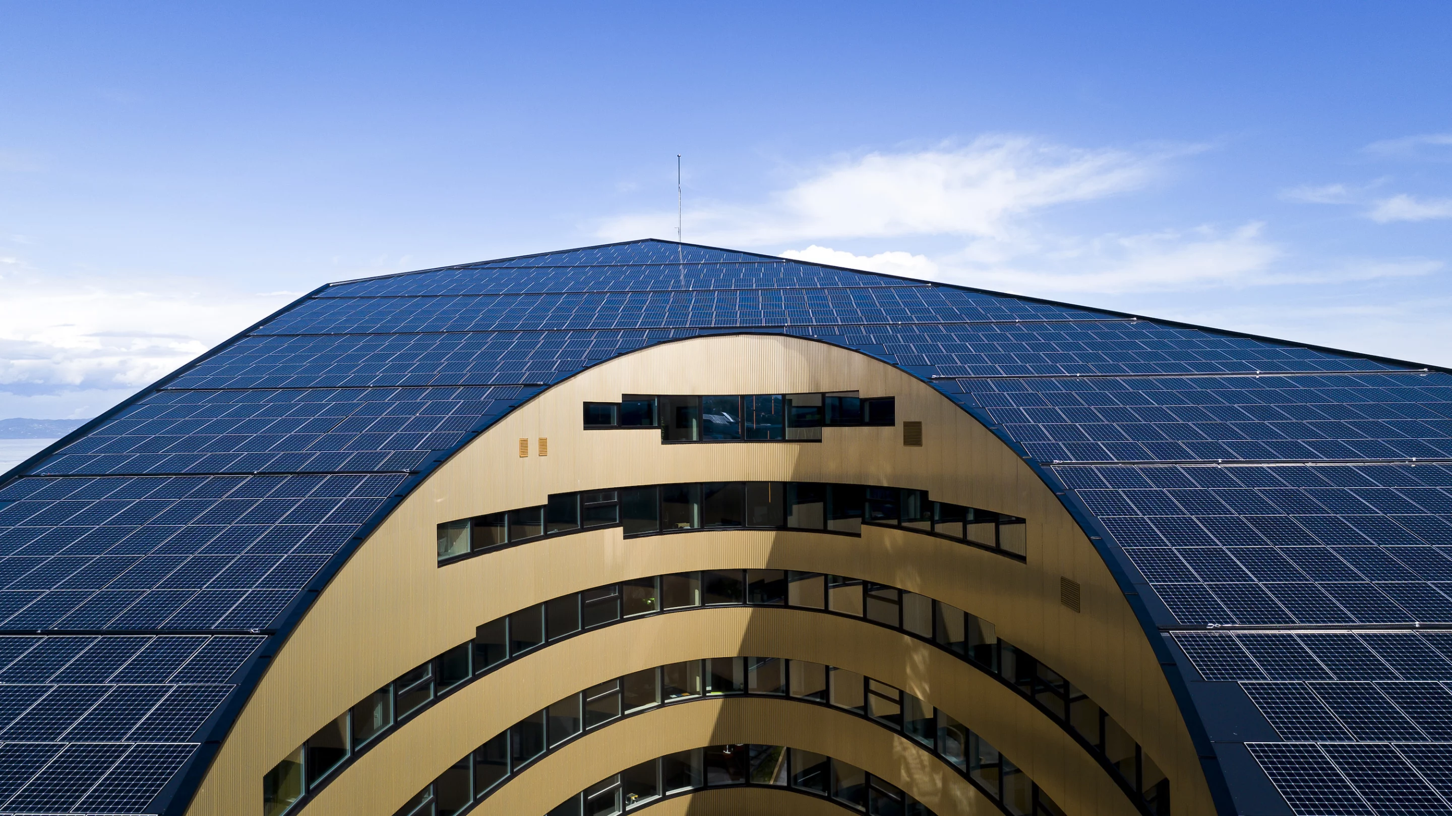 Powerhouse Brattørkaia's roof is covered in 3,000 sq m (roughly 32,000 sq ft) of solar panels which produce approximately 500,000 kWh of electricity over a year