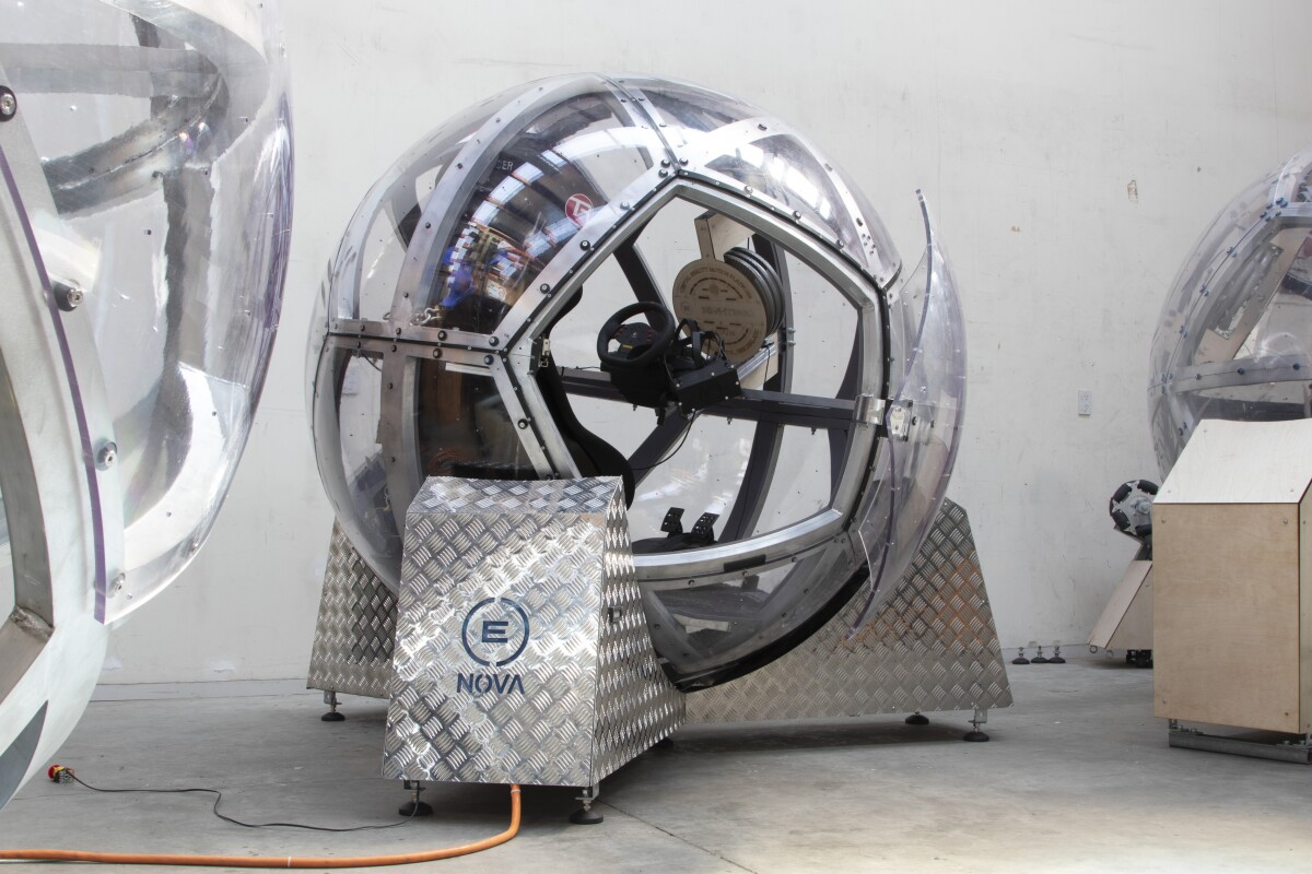 The ball is completely isolated, with its own battery system and VR computer, and is driven by Omniwheels in the base