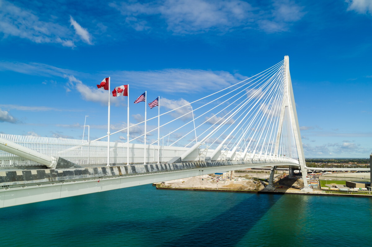 Record-breaking bridge opens new link between Canada and USA