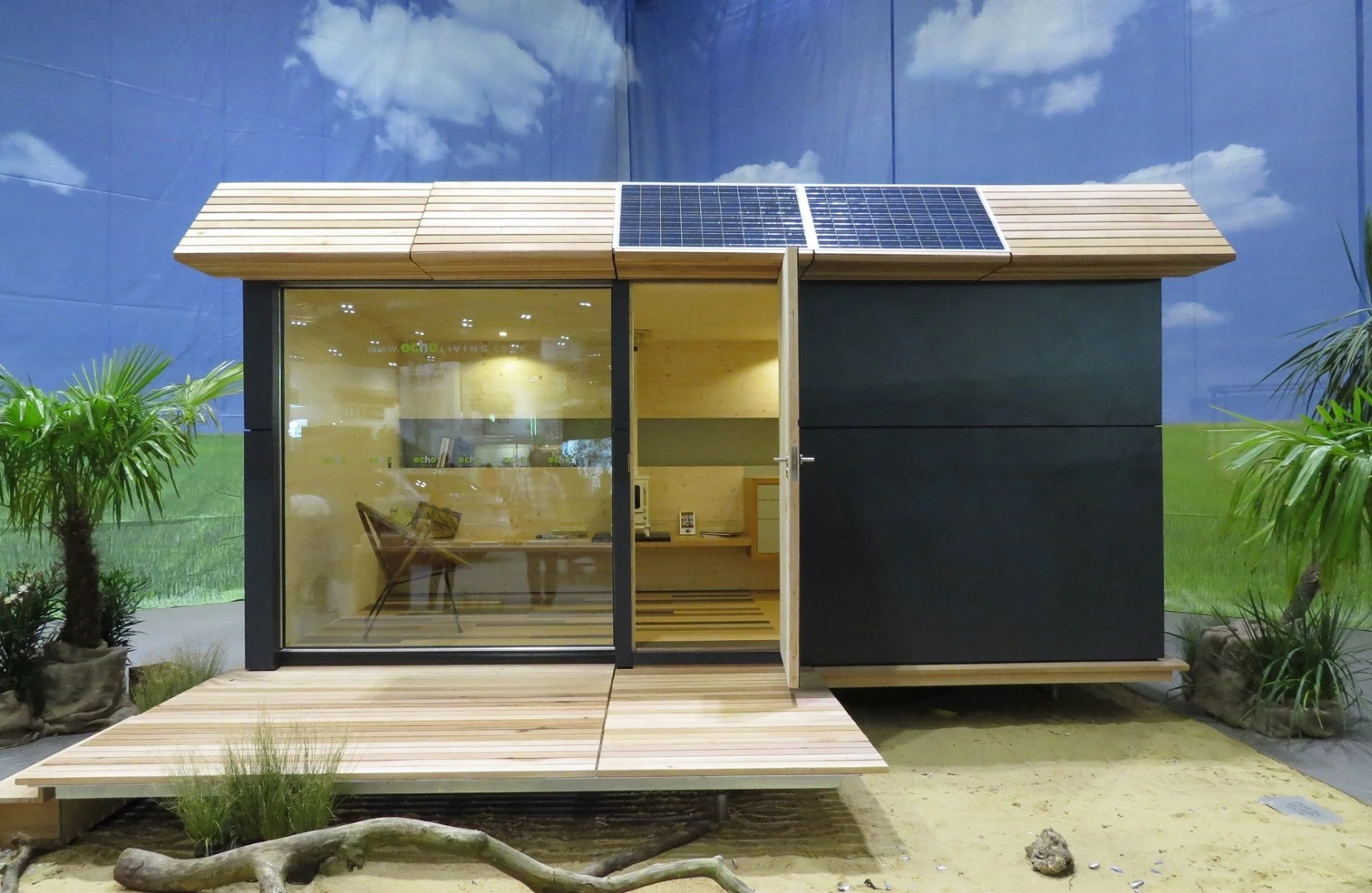 The Wave Eco Cabin has an internal area of 12.5 sq m (134.5 sq ft)