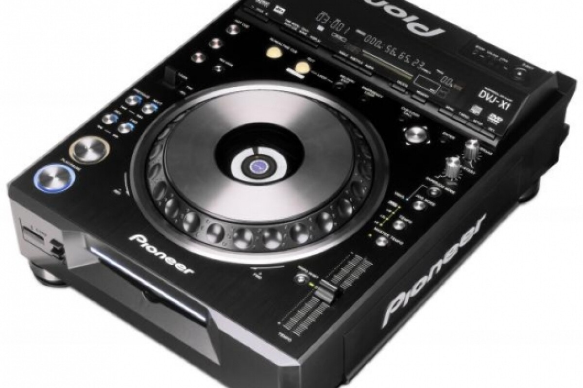 The Pioneer DVJ-X1 DVD Turntable turns DJs into VJs