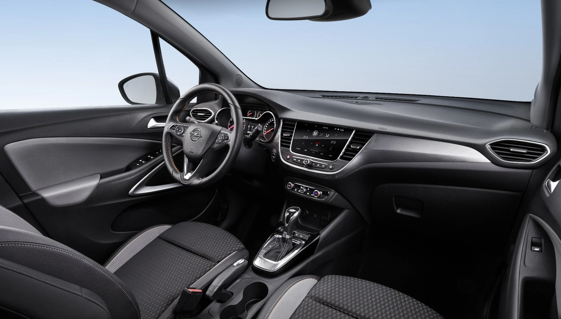 Behind the wheel of the Opel Crossland X