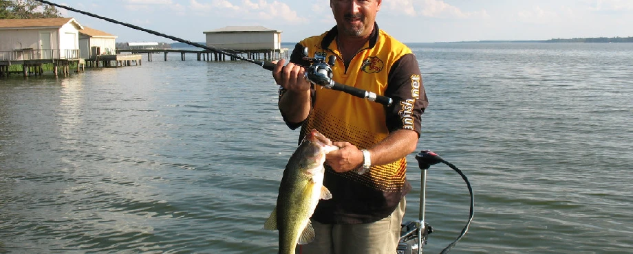 Terry Manley shows the effectiveness of his MRF System