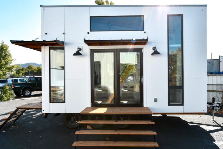 The Urban Park Studio's interior measures just 248 sq ft (23 sq m), but contains a surprisingly comfortable living space for up to two people