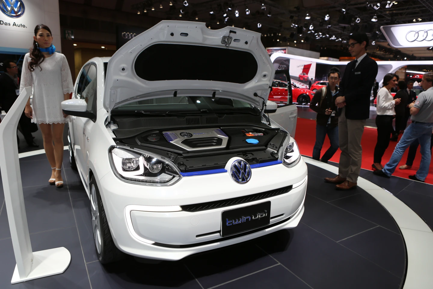 Output with both engines engaged is 74 horsepower and 157 lb.ft (215 Nm) of torque(Photo: Mike Hanlon / Gizmag.com)