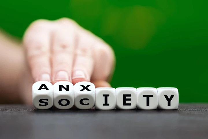 An intensive, clinician-supported, internet-delivered CBT significantly reduced social anxiety