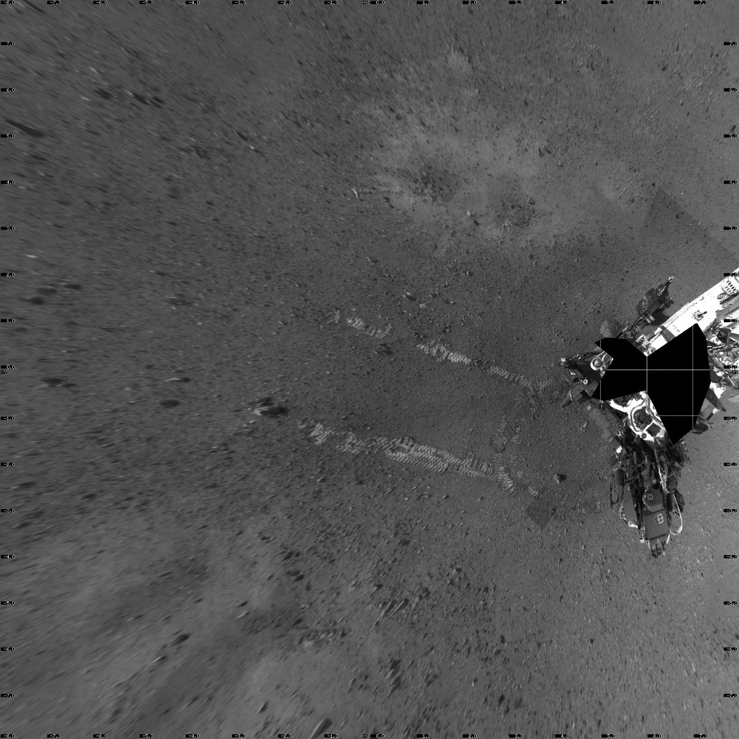 Tracks left by Curiosity's first drive
