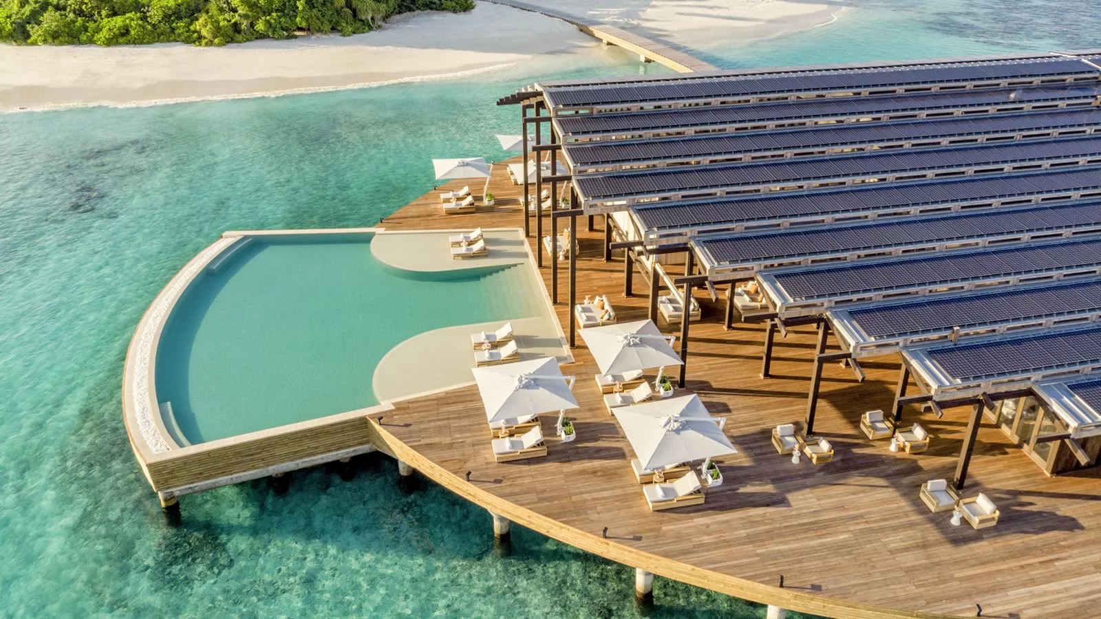 The 320-kWp solar system at Kudadoo Island generates enough electricity to power the entire resort