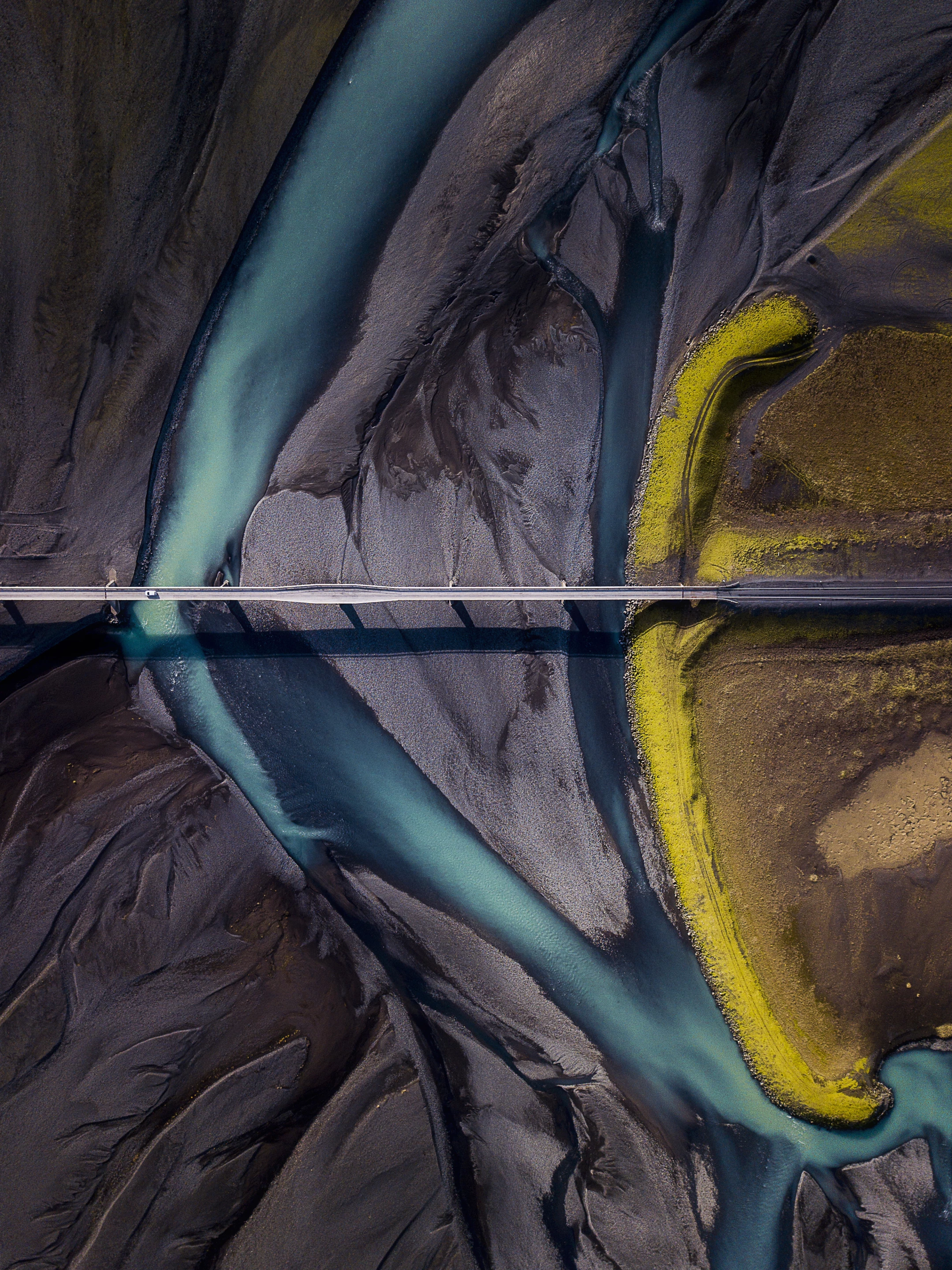 2nd Place, Photograph of the Year. 'Coexistence', Near Lomangnupur Mountain, Southern Iceland