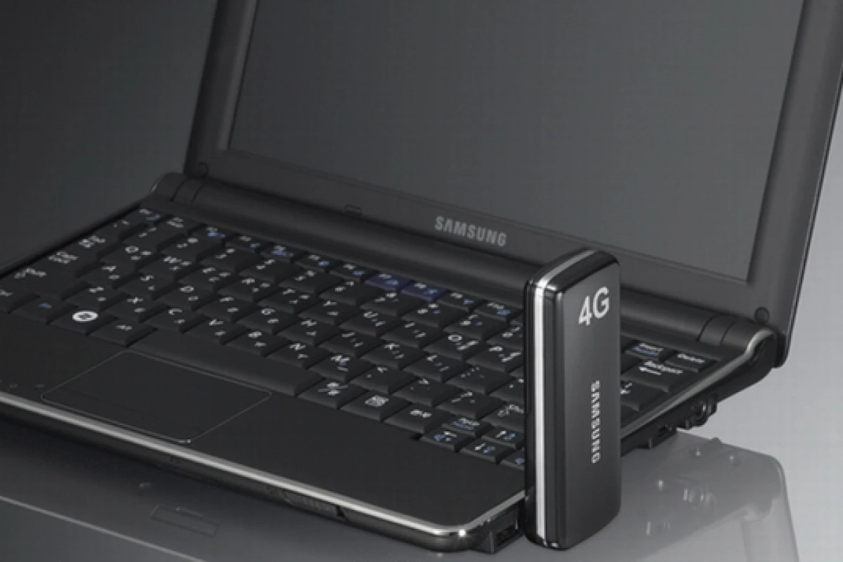 Swedish telecommunications company TeliaSonera has launched its 4G network in Sweden and Norway, incorporating USB modems developed by Samsung