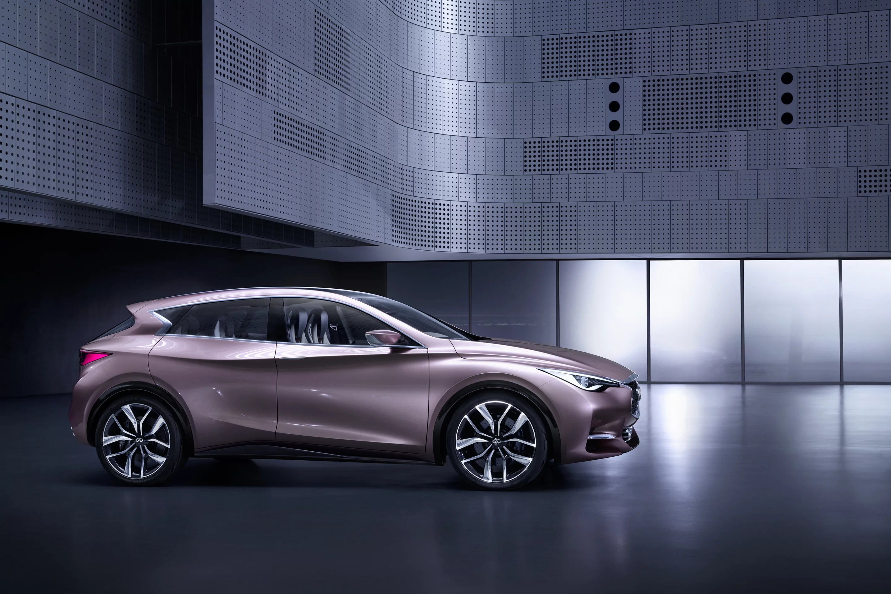 With the unveiling of the, Infiniti, the luxury division of Nissan Motors, is clearly seeking to cement its reputation for opulence