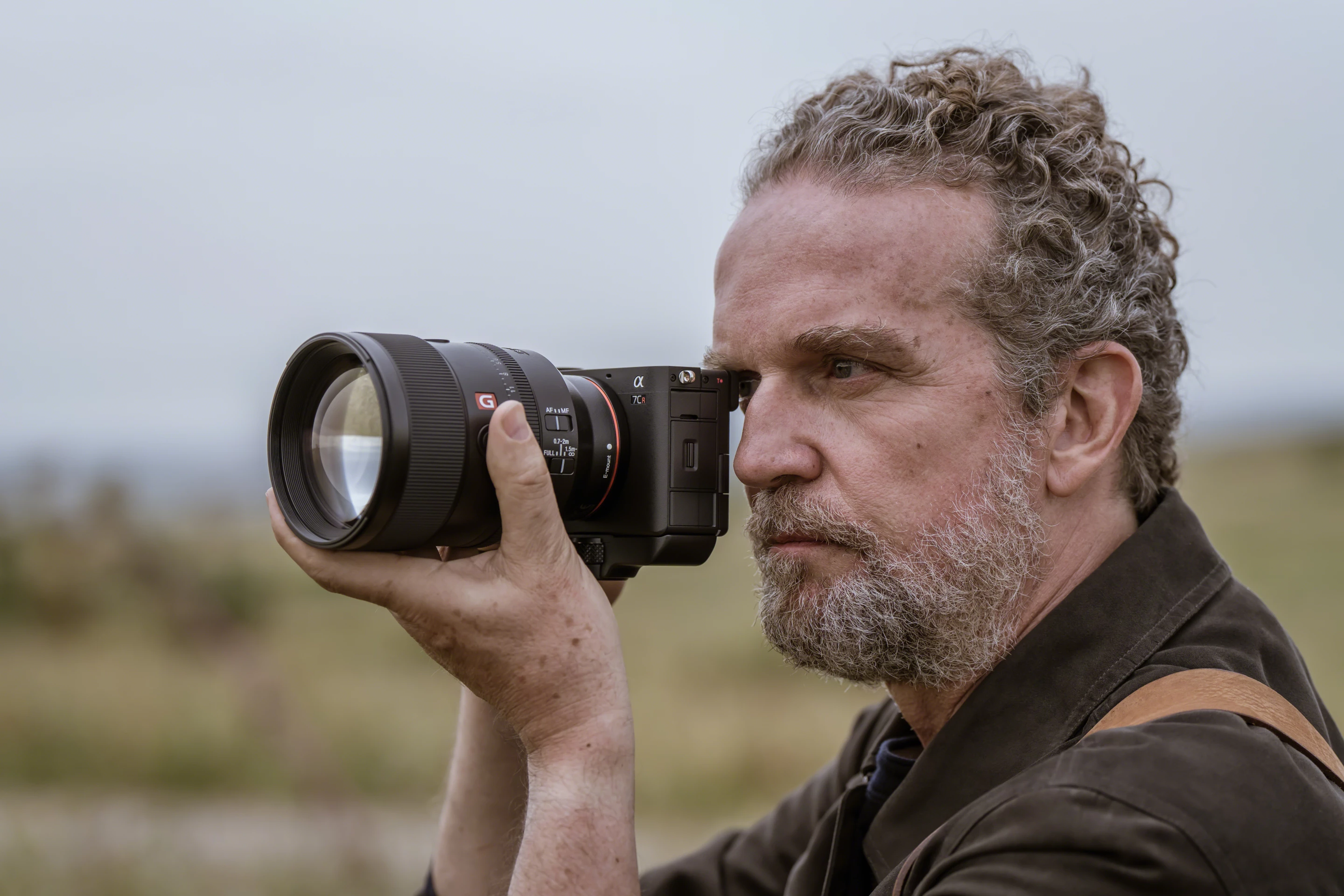 Sony launches compact full-frame travel companion double act