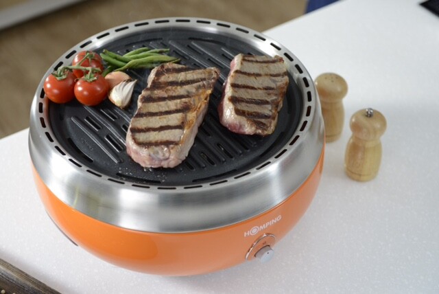 Sear steaks and cook burgers on the Homping Grill