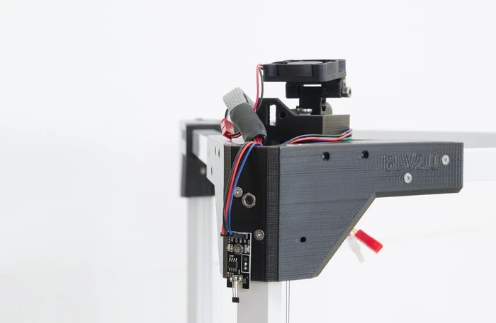 BI V2.0 extruder mounted on top of delta tower