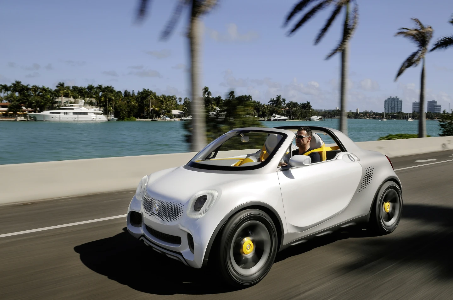 smart for-us concept puts a mega-pickup spin on the fortwo