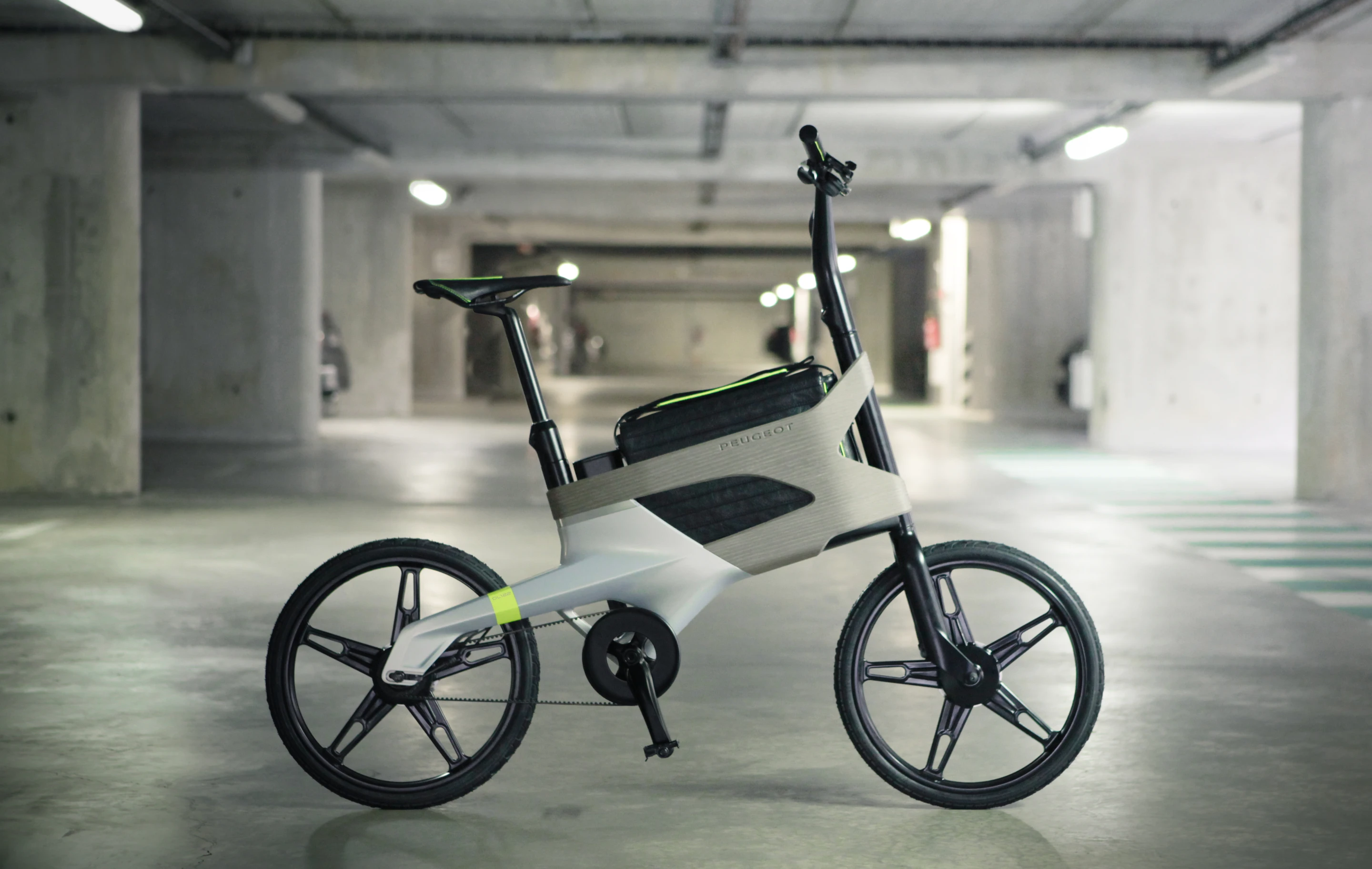 The Peugeot DL122 - the bicycle with a laptop compartment