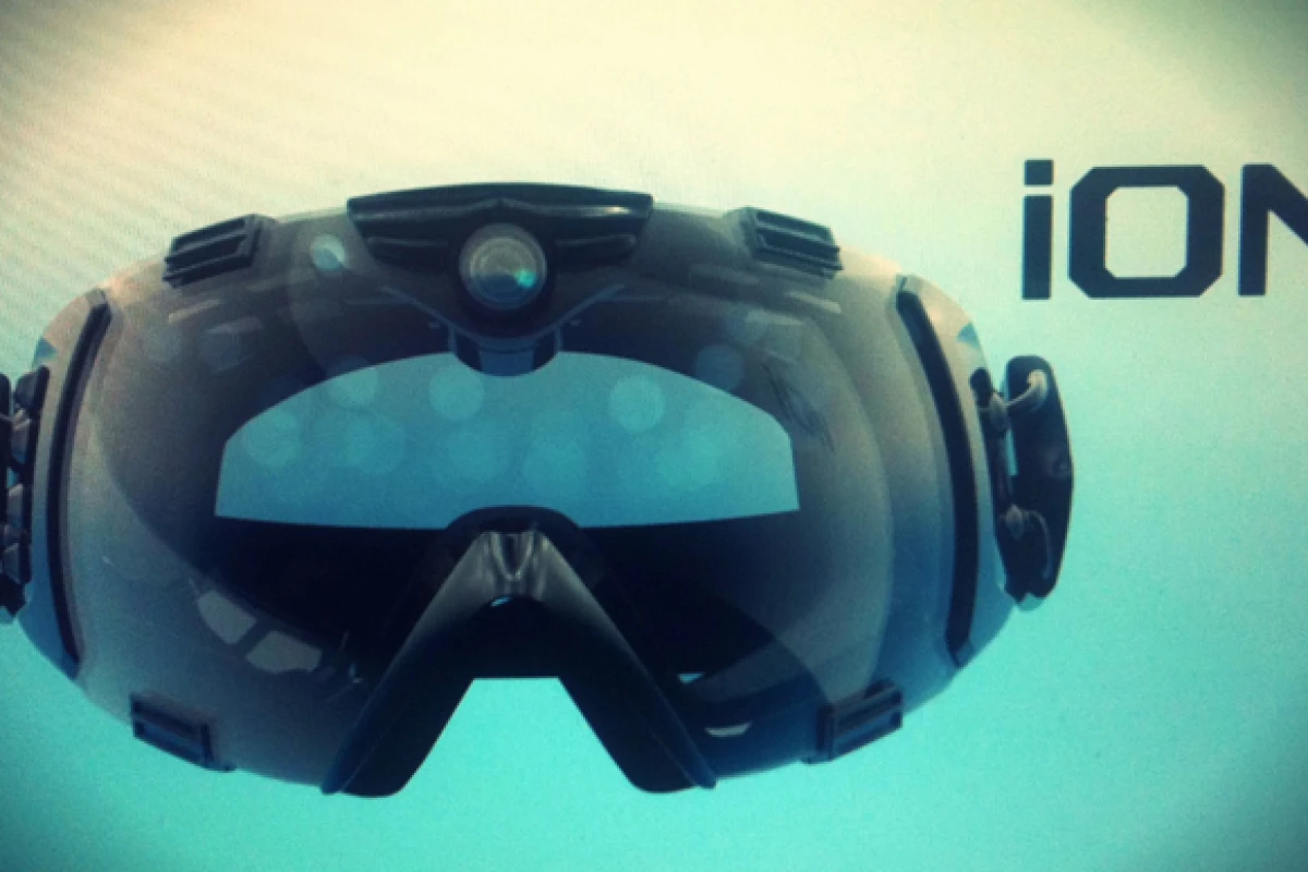 HD Camera and ski goggles combine in the Zeal iON