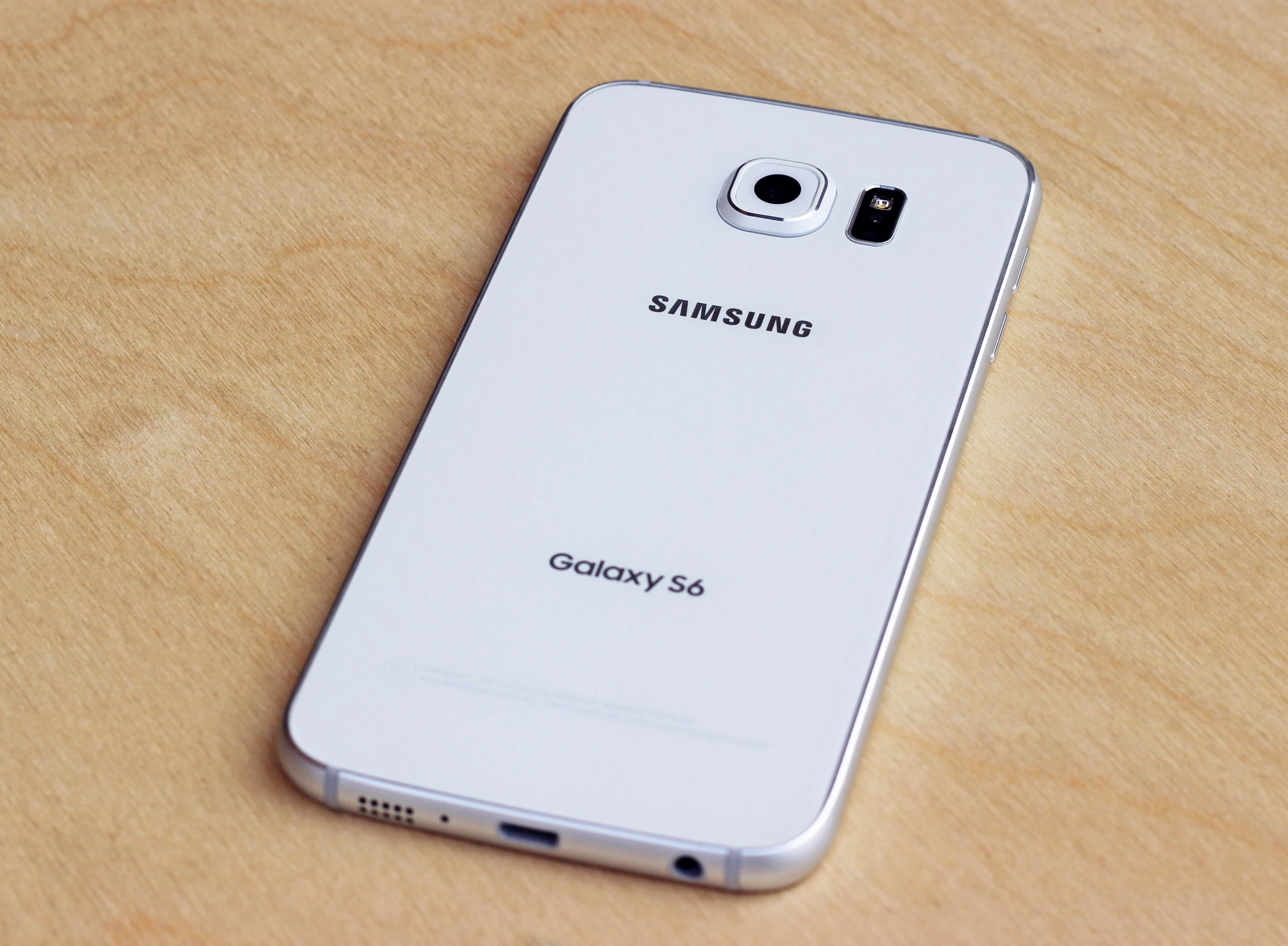 The GS6 retails for around $650 full retail, $200 on-contract and $0 down with 24-month financing (Photo: Will Shanklin/Gizmag.com)