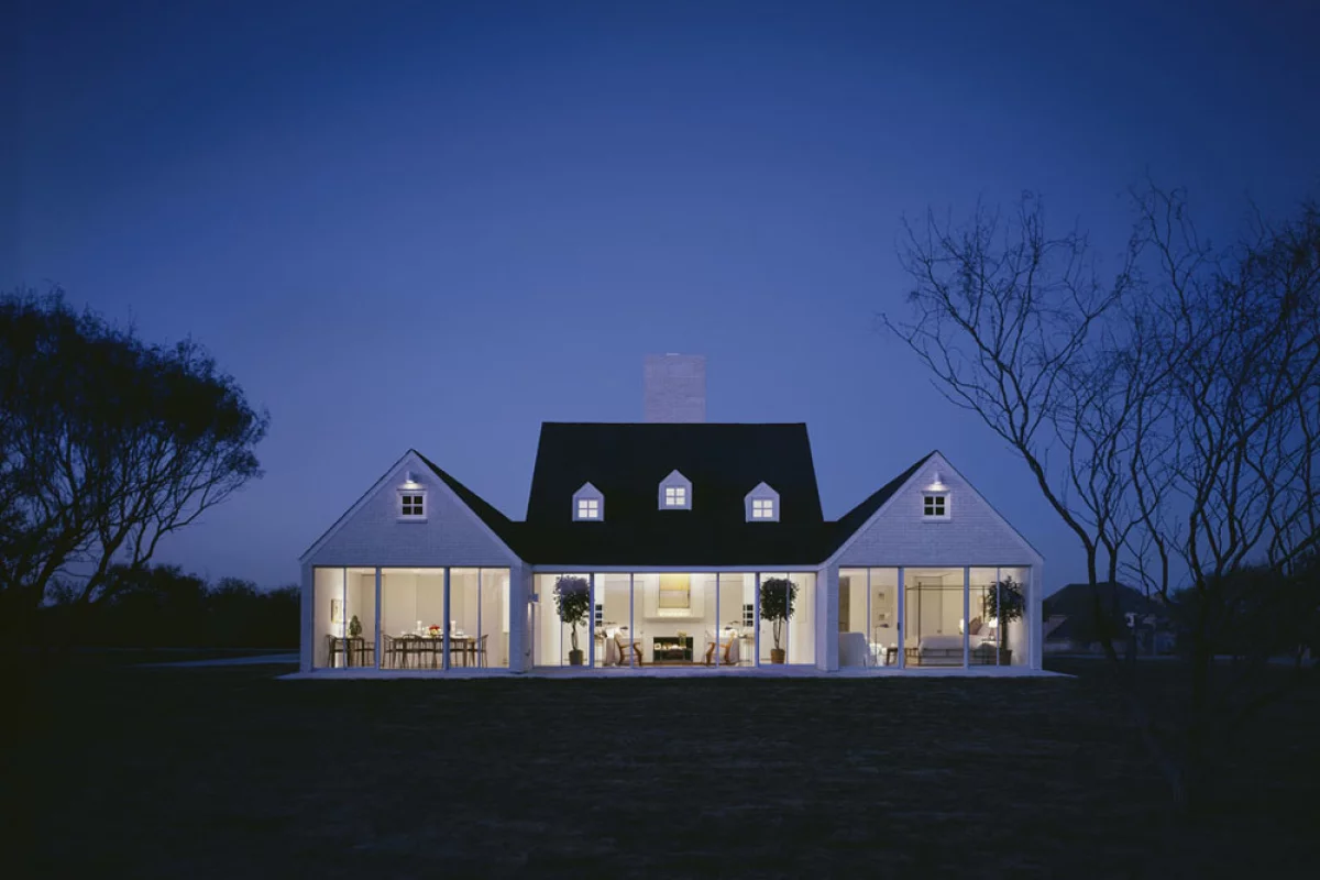 Hugh Newell Jacobsen often designed homes involving a large pavilion, which is at the center of the Dream Home