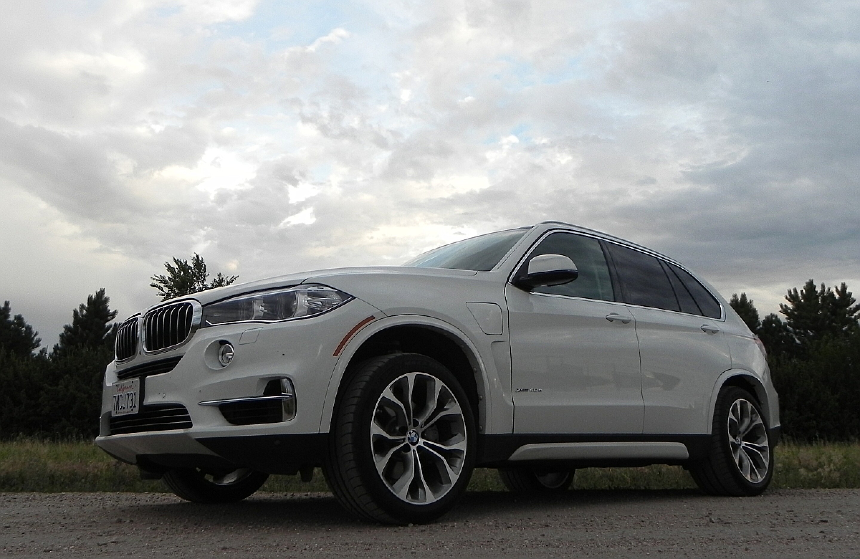 Review: 2016 BMW X5 xDrive40e is big, efficient, and impressive behind ...